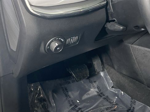 Used 2022 Jeep Compass Limited image 10