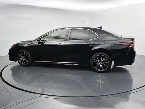 Used 2024 Toyota Camry SE w/ Cold Weather Package AWD/4WD image 5