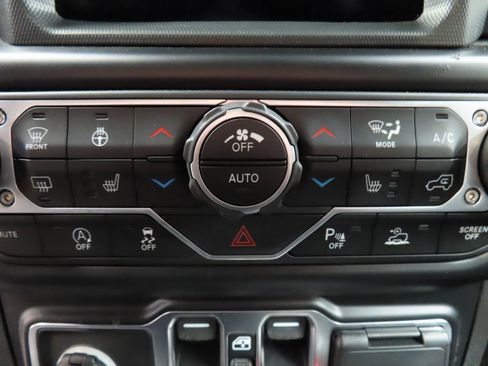 Used 2021 Jeep Wrangler Unlimited Sahara image 51