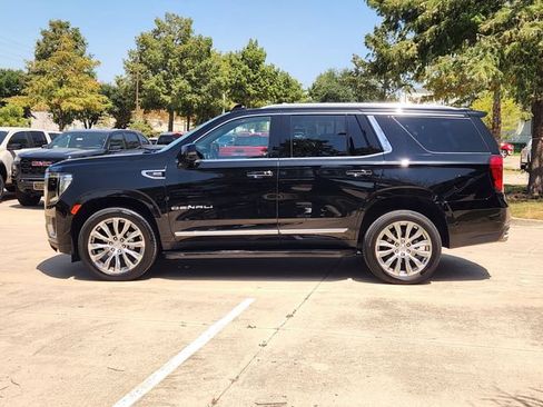 Used 2023 GMC Yukon Denali w/ LPO, Floor Liner Package AWD/4WD image 4