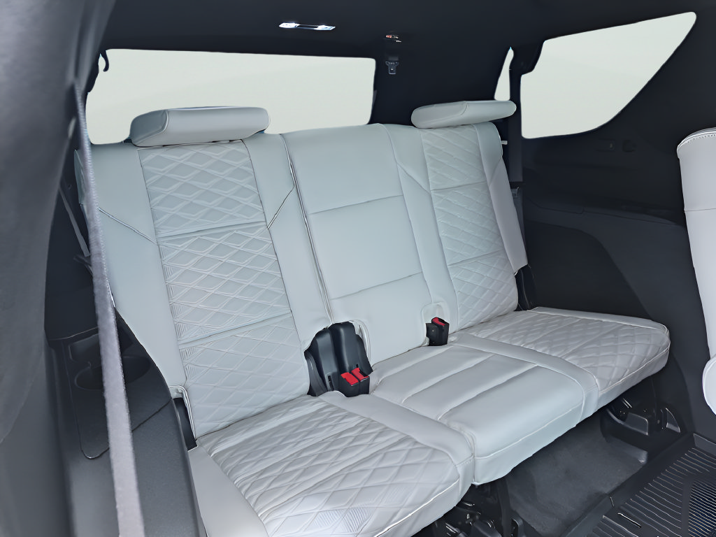 Certified 2026 Cadillac Escalade Platinum Sport w/ LPO, Floor Liner Package AWD/4WD image 44