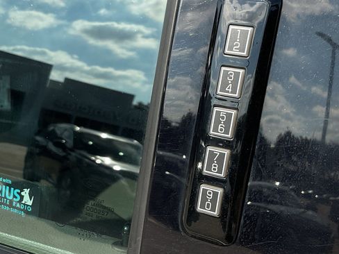 Used 2017 Ford F150 XLT w/ Trailer Tow Package image 12