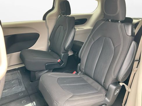 Used 2024 Chrysler Voyager LX FWD image 13
