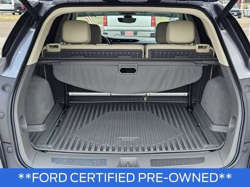 Used 2021 Cadillac XT5 Premium Luxury FWD image 9