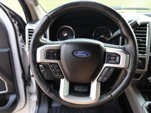 Used 2017 Ford F250 Lariat w/ Chrome Package image 32