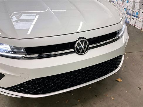 New 2026 Volkswagen Jetta SE image 31