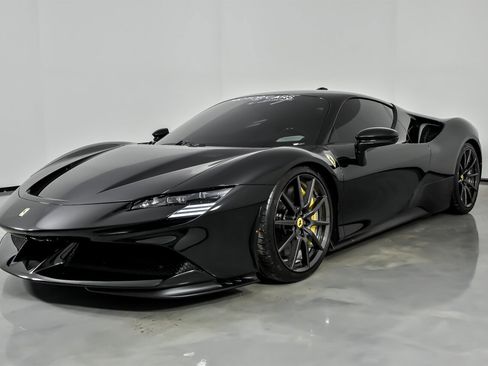 Used 2022 Ferrari SF90 Stradale image 5