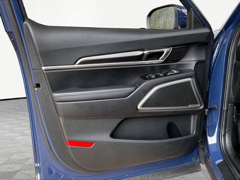 Used 2023 Kia Telluride S w/ S Sunroof Package FWD image 19
