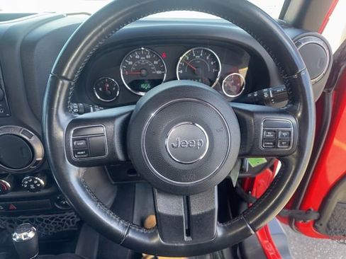 Used 2017 Jeep Wrangler Unlimited Sport AWD/4WD image 18