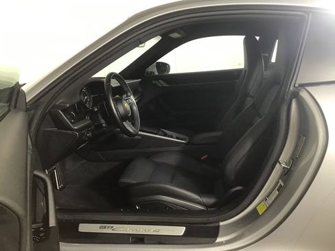 Certified 2021 Porsche 911 Carrera 4 AWD/4WD image 5