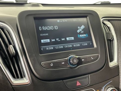 Used 2018 Chevrolet Malibu LT FWD image 7