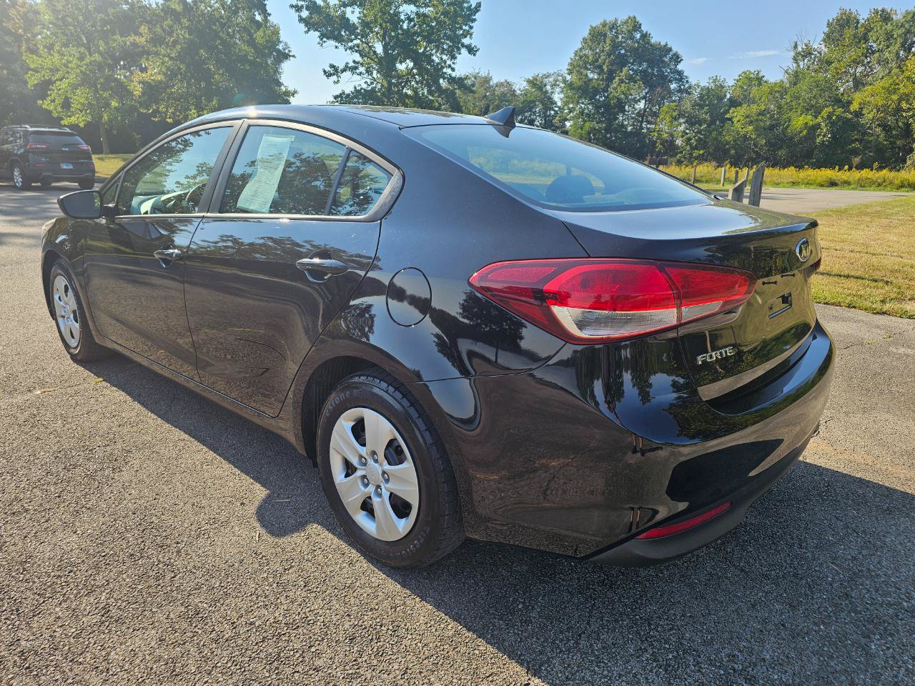 Used 2017 Kia Forte LX w/ LX Popular Package FWD image 7
