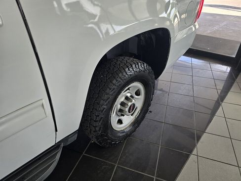 Used 2013 GMC Yukon XL 2500 w/ Skid Plate Package AWD/4WD image 32