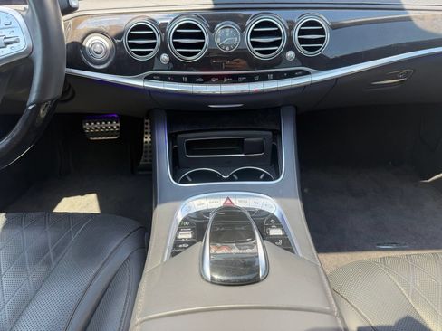 Used 2020 Mercedes-Benz S 560 Sedan image 17