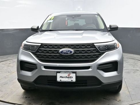 Used 2021 Ford Explorer 4WD image 2