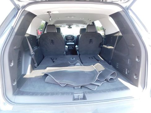 Used 2019 Chevrolet Traverse LT FWD image 26