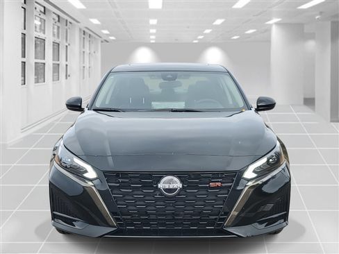 New 2025 Nissan Altima 2.5 SR w/ SR Premium Package image 2