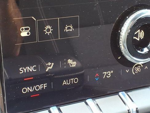 Used 2025 GMC Acadia Elevation image 16