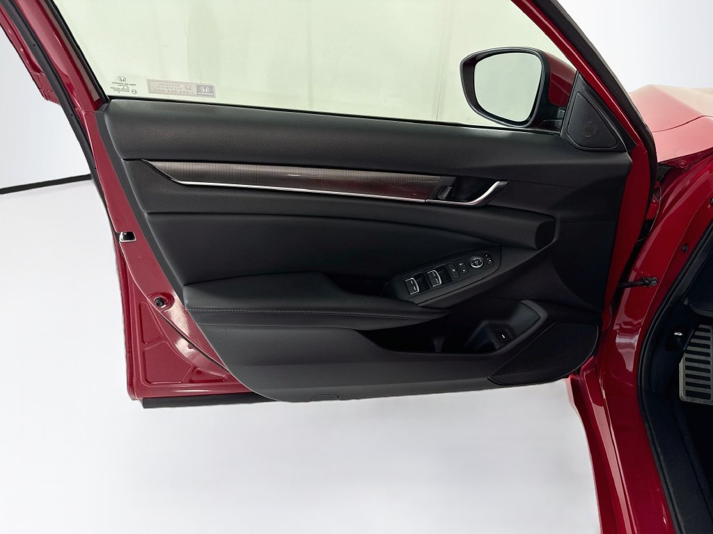 Certified 2018 Honda Accord Sport image 24