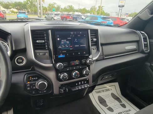 Used 2025 RAM 1500 Big Horn AWD/4WD image 19