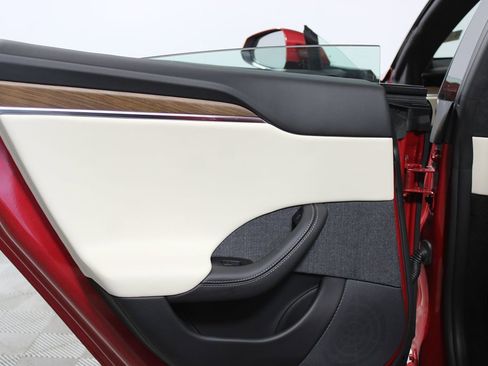 Used 2021 Tesla Model S Plaid image 22
