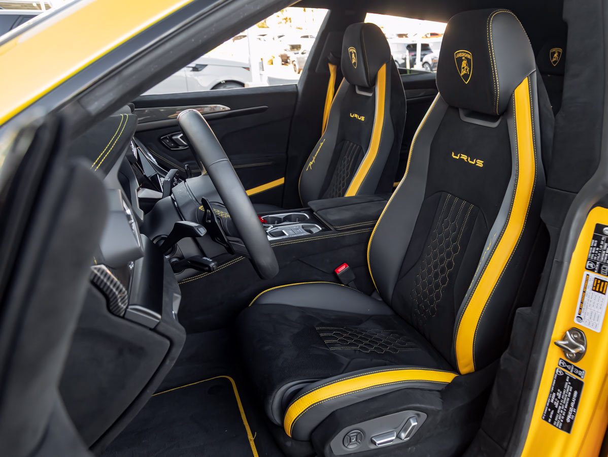 Used 2024 Lamborghini Urus Performante AWD/4WD image 14