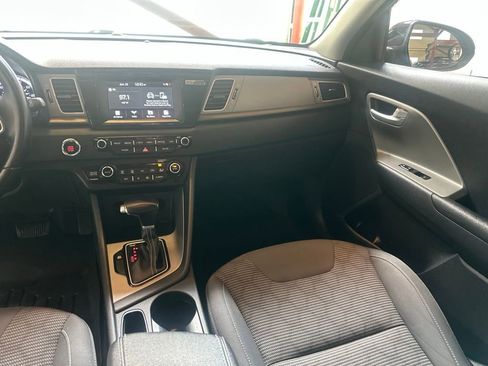 Used 2019 Kia Niro LX FWD image 26