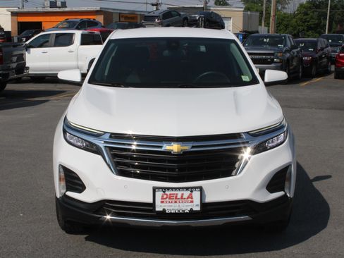 Used 2024 Chevrolet Equinox LT AWD/4WD image 2