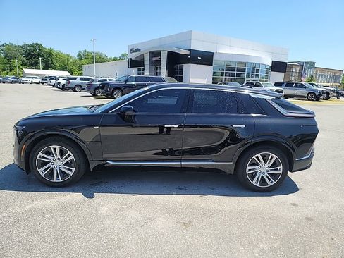 Certified 2024 Cadillac Lyriq Tech w/ Driver Assist Package AWD/4WD image 4
