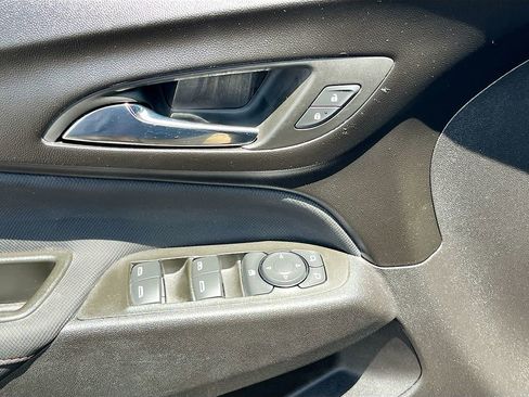 Used 2024 Chevrolet Equinox RS AWD/4WD image 18