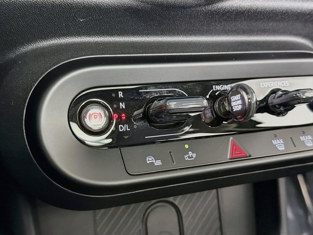 Used 2025 MINI Cooper S FWD image 15