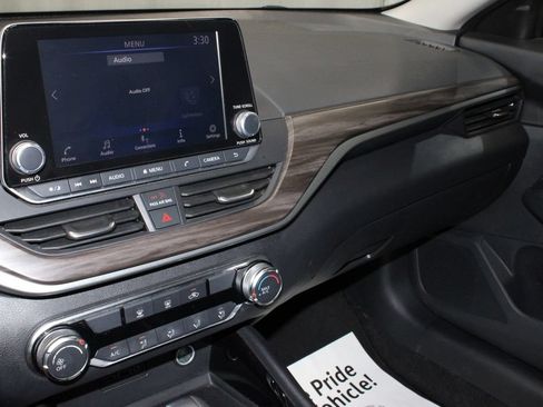 Certified 2024 Nissan Altima 2.5 SV FWD image 29