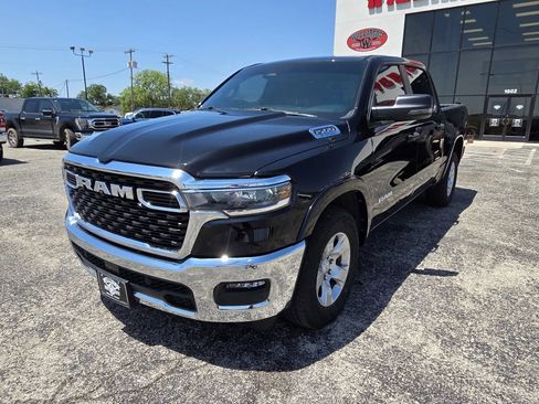 Used 2025 RAM 1500 Lone Star RWD image 3