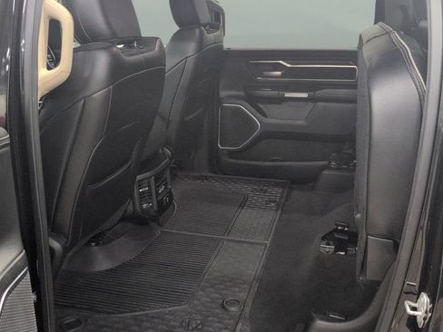 Used 2019 RAM 1500 Laramie AWD/4WD image 20