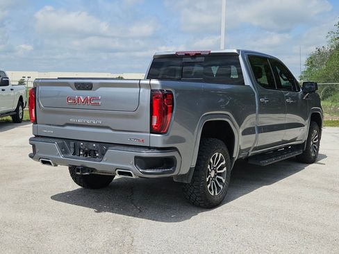 Used 2023 GMC Sierra 1500 AT4 w/ AT4 Premium Package AWD/4WD image 3