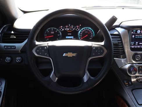 Used 2019 Chevrolet Tahoe Premier AWD/4WD image 18