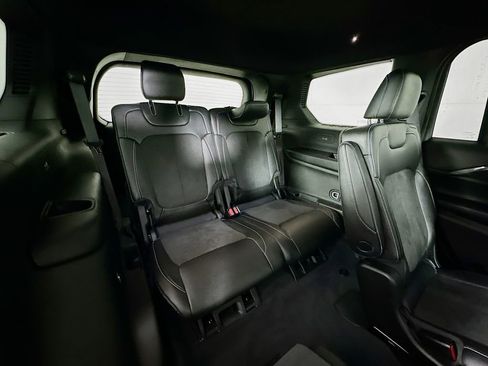 Certified 2023 Jeep Grand Cherokee L Laredo image 44