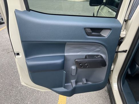 New 2025 Ford Maverick XLT w/ XLT Luxury Package image 11