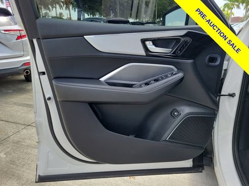 Used 2025 Acura MDX FWD image 15
