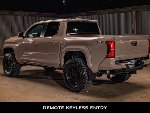 Used 2026 Toyota Tacoma TRD Sport AWD/4WD image 7
