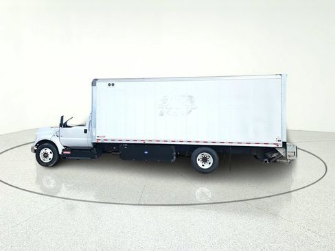 Used 2023 Ford F650 2WD Regular Cab Super Duty image 6