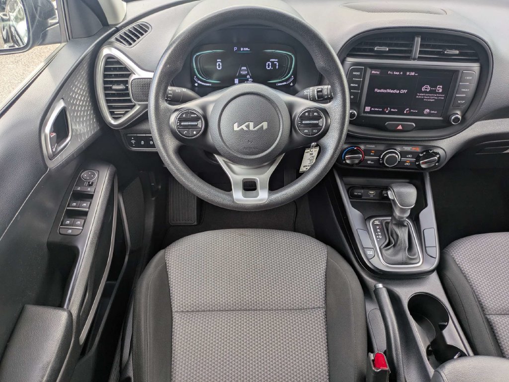 Used 2024 Kia Soul LX w/ Option Group 015 FWD image 18