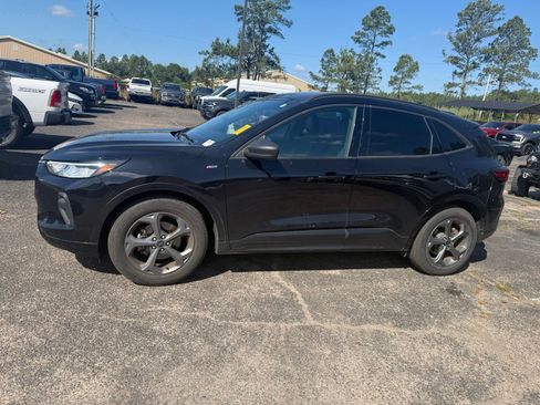 Used 2024 Ford Escape ST-Line w/ Tech Pack #1 FWD image 4
