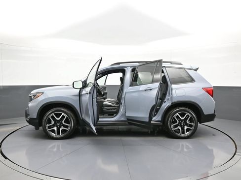 Certified 2023 Honda Passport Elite image 43
