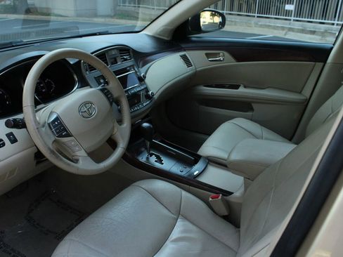 Used 2011 Toyota Avalon FWD image 13