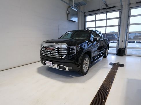 Certified 2023 GMC Sierra 1500 Denali image 6