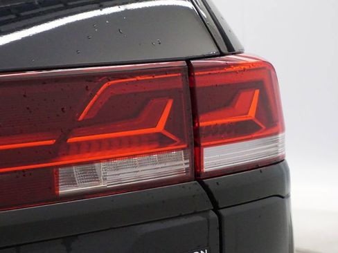 Used 2024 Volkswagen Atlas Peak Edition SE image 15