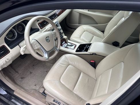 Used 2010 Volvo XC70 T6 AWD/4WD image 10