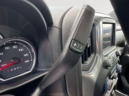 Used 2022 Chevrolet Silverado 1500 LT AWD/4WD image 15