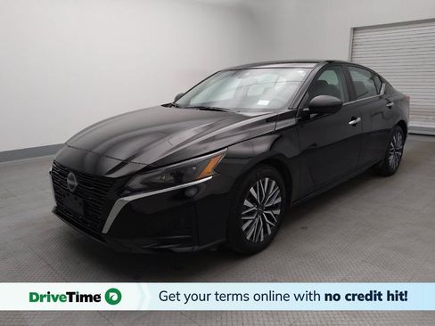 Used 2025 Nissan Altima 2.5 SV FWD image 1